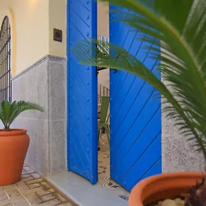 Mara's La Mar - Beachfront Tiny House - Bajondillo Apartamento